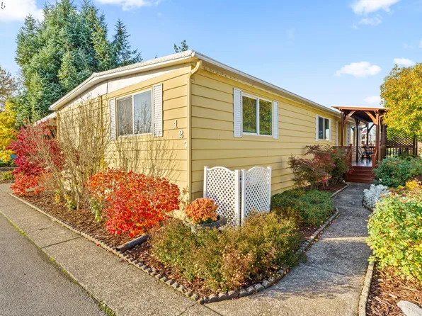 1800 Lakewood Ct Space 127, Eugene, OR 97402