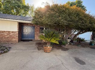 9568 S Academy Ave, Selma, CA 93662