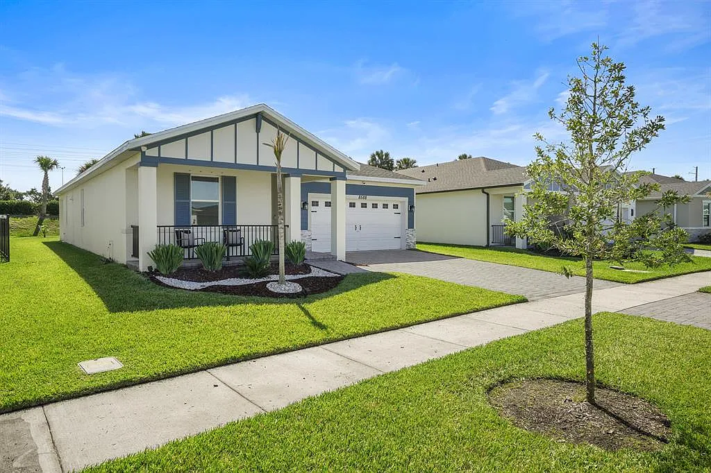 4 bed, 1916 sqft, $3,000 — Photo 1