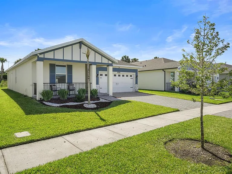 8588 Dahlia Cir — Photo 1