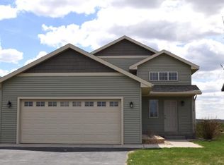 708 11th St NW, Rice, MN 56367