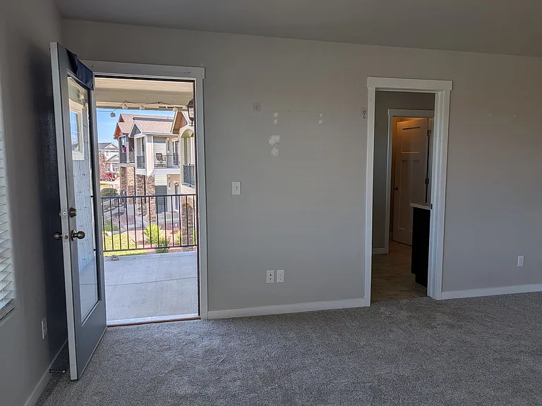 7709 Camille Ct — Photo 24