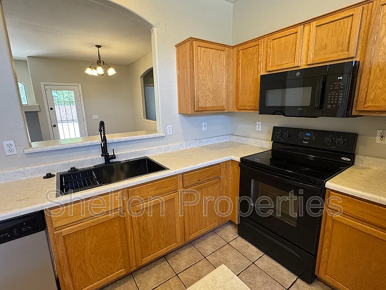 12913 W Corrine Dr — Photo 14