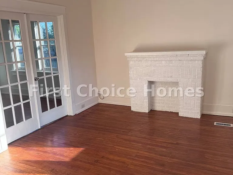 2601 2nd Ave #1 — Photo 3