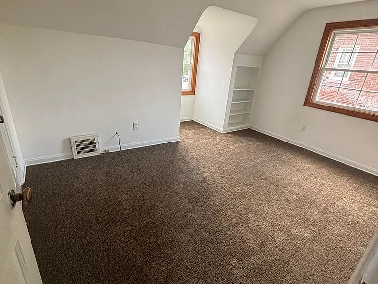 4544 Turney Rd — Photo 9