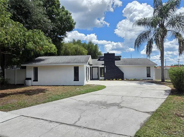 1805 S Wilkins Ave, Plant City, FL 33563