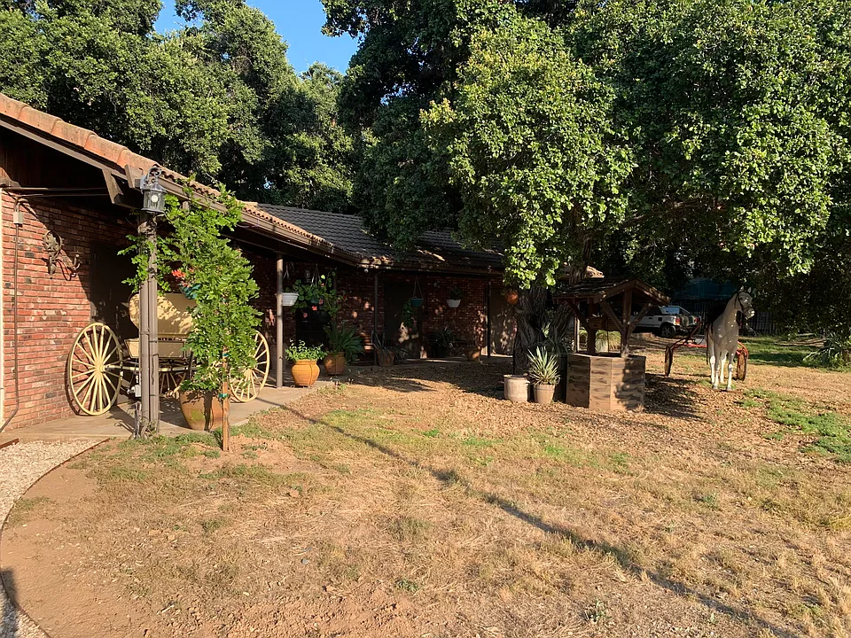 160 Mount Olive Dr