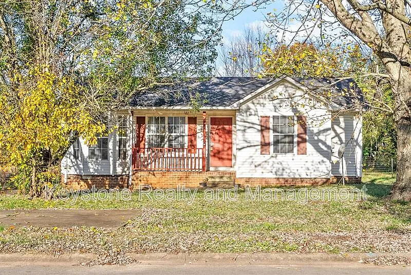 609 Artic Ave