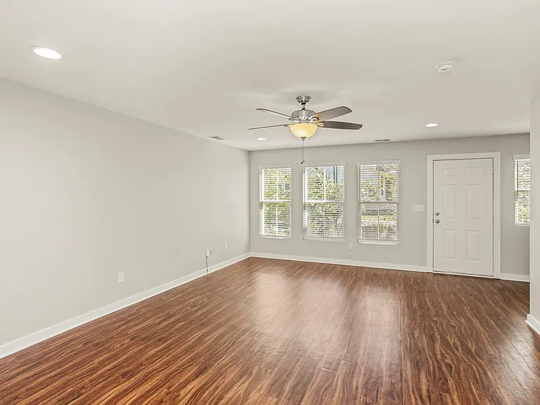 309 Myatt Dr #E — Photo 5