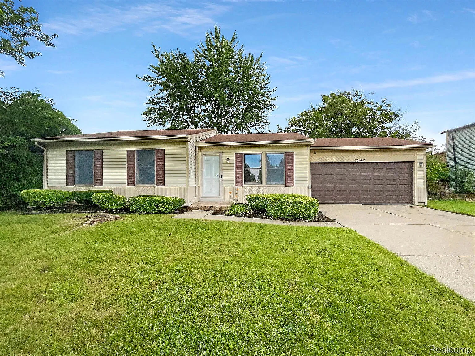 3 bed, 1.0 bath, 1339 sqft, $2,500 — Photo 1