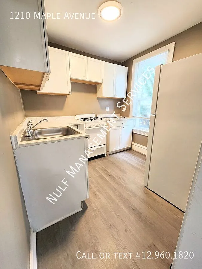 1210 Maple Ave — Photo 2
