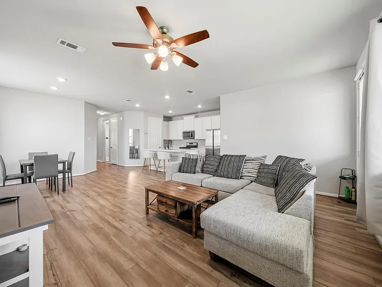 2420 Solaris Bend Dr — Photo 9