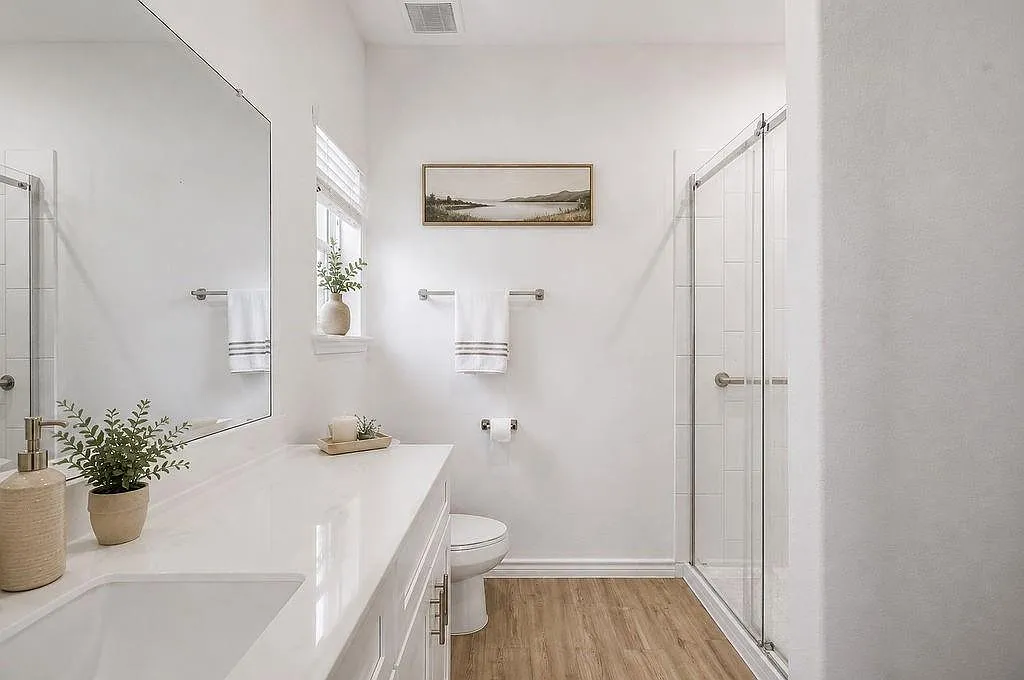 4 bed, 2.0 bath, 1512 sqft, $2,300 — Photo 4