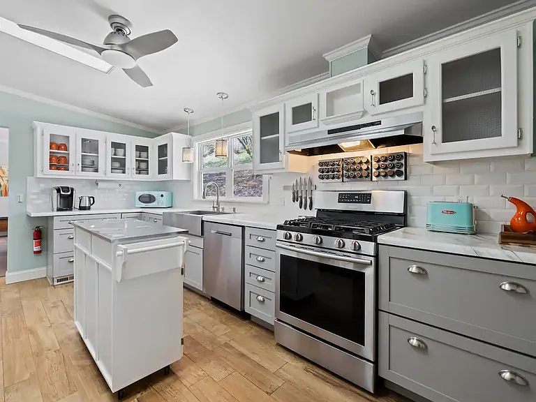217 Fernstone Rd — Photo 10