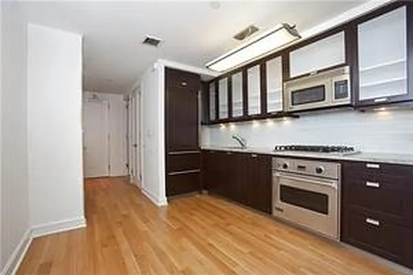 Sold by Kingstone Realty Inc | media 5