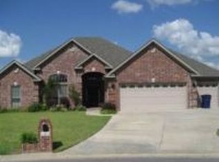 4 Auriel Ct, Maumelle, AR 72113