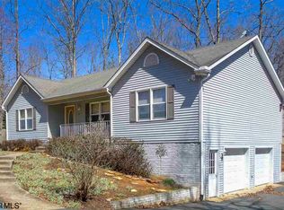 22 Maplevale Dr, Palmyra, VA 22963
