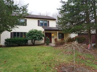 63 Knollwood Rd, Manchester, CT 06042