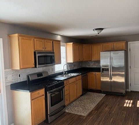 4th image of 22 Derby Ln