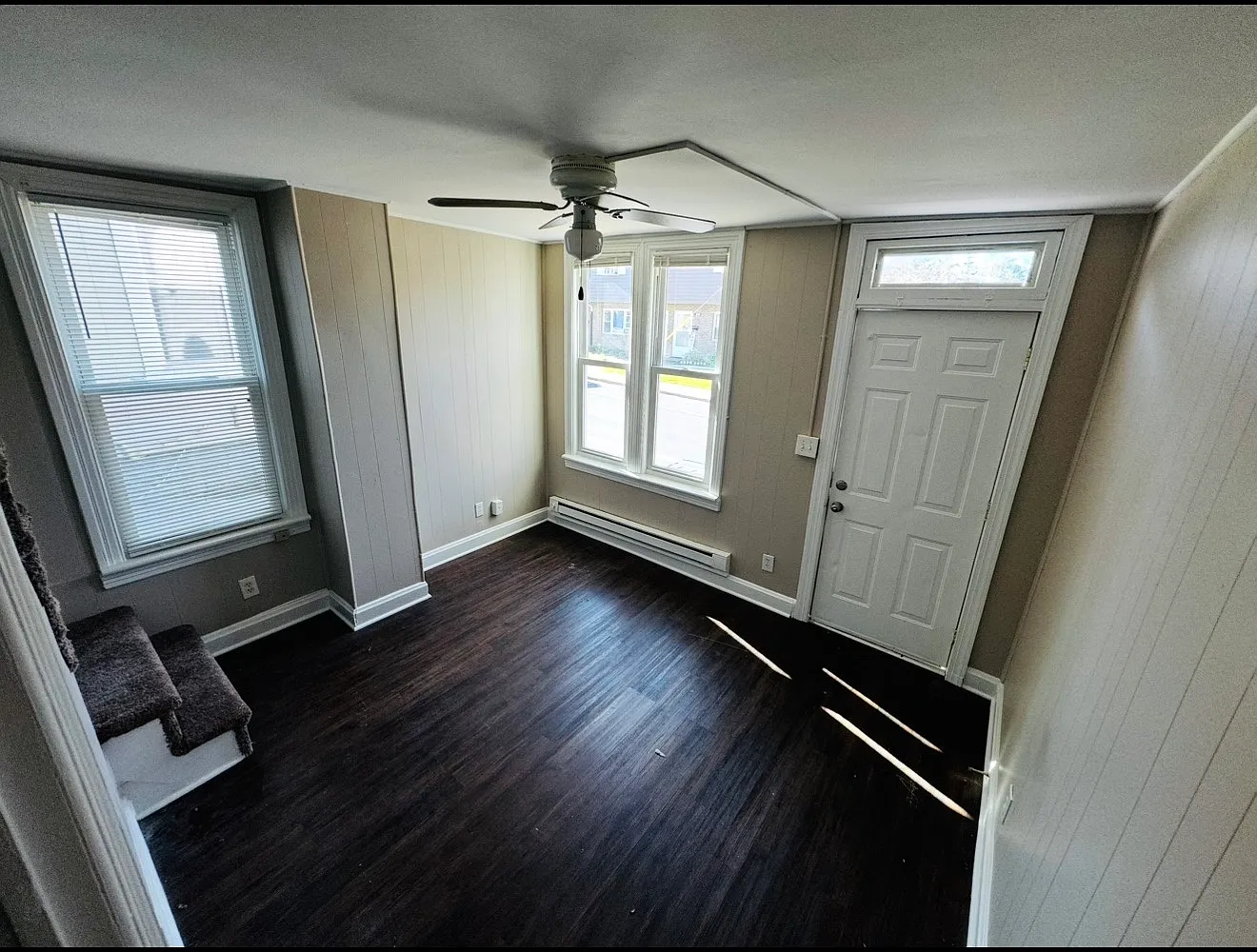 2 bed, $1,050 — Photo 1