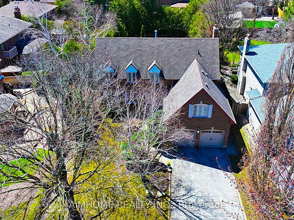 3rd image of 30 Ritter Cres
