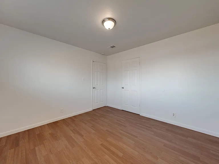 7726 Laurie Way — Photo 13