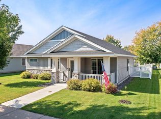 1233 Fern St S, Cambridge, MN 55008