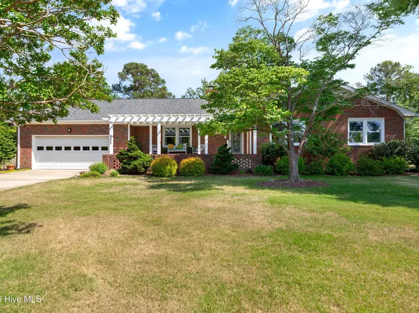 425 Stonewall Jackson Drive, Wilmington, NC 28412