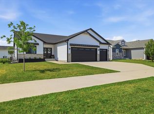 3411 NW Reinhart Dr, Ankeny, IA 50023