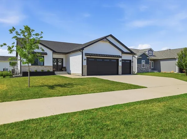3411 NW Reinhart Dr, Ankeny, IA 50023