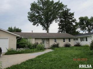 1507 Bellevue Ave, Bettendorf, IA