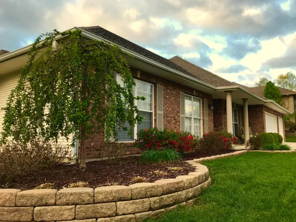 4104 Cedar Crest Ln, Columbia, MO 65203