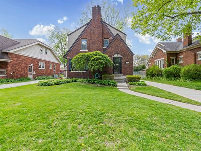 847 University Pl, Grosse Pointe, MI, 48230