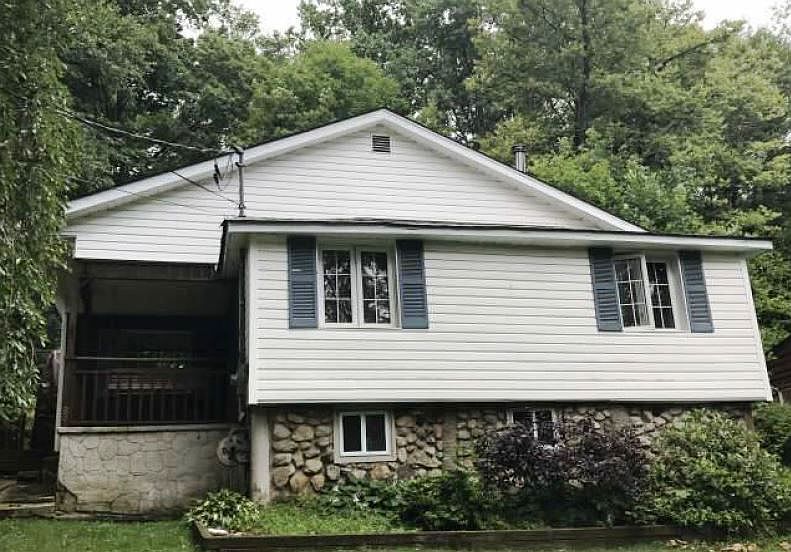 1st image of 89 Lakeside Dr
