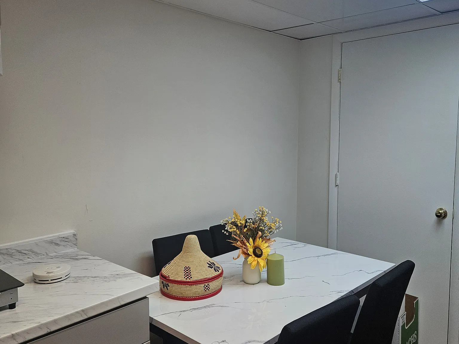 2 bed, 1954 sqft, $1,500 — Photo 2