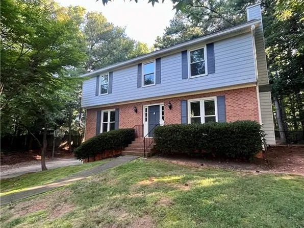 1374 Stonehenge Ct NW, Kennesaw, GA 30144