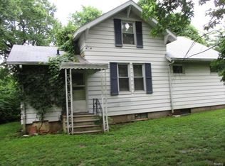 9169 Bunkum Rd, Fairview Heights, IL 62208