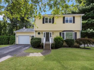 341 Sumner Ave, Warwick, RI 02888