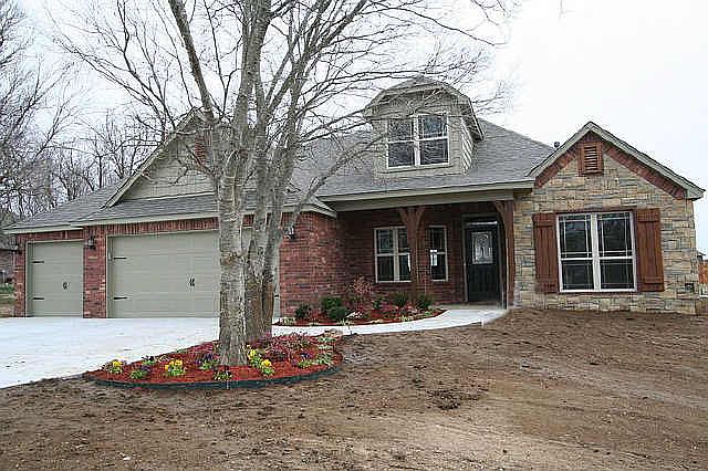 Beautiful new construction by Oklahoma Royal Homes