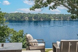 1st image of 389 Green Harbor Rd