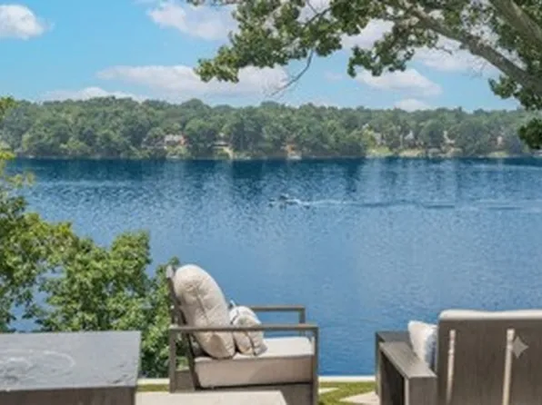 389 Green Harbor Rd, Old Hickory, TN 37138