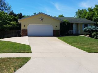 2846 Rosewood St, Hudsonville, MI 49426