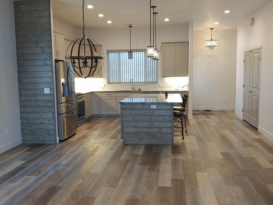 1st image of 218 Love Mesa Dr