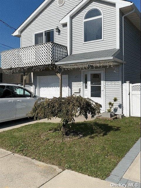 1st image of 257 E Pine St