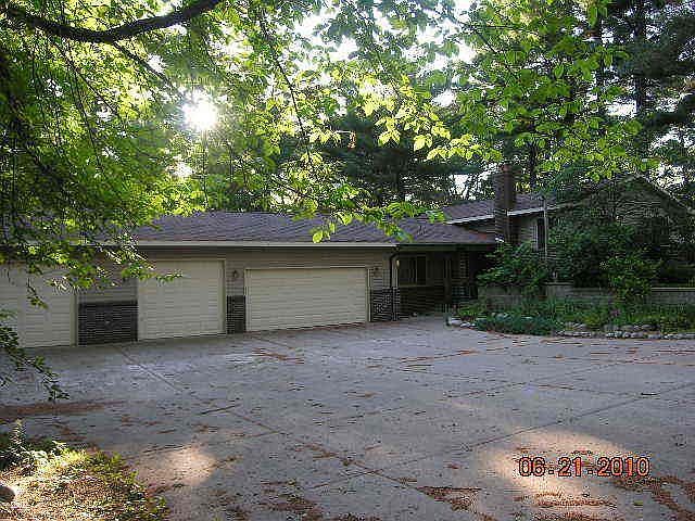 Front of Home 4 Car Garage