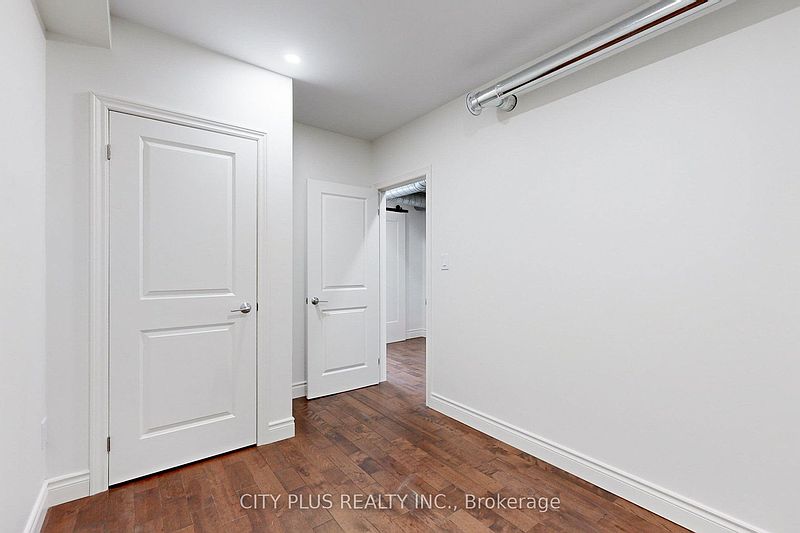 Toronto House for rent - 5 Bedrooms — photo 23