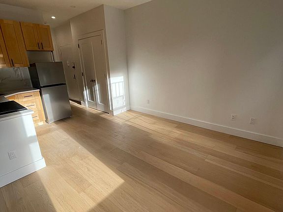 5th image of 782 Amsterdam Ave APT 2B