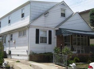 106 N Clermont Ave, Margate, NJ 08402