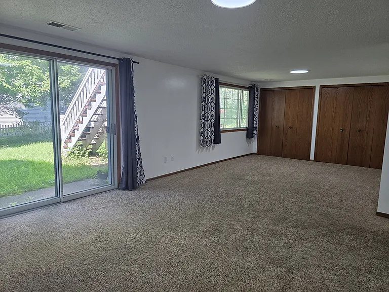 5759 Donegal Dr — Photo 12