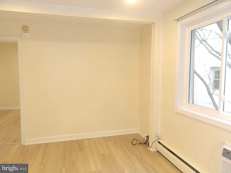 513 12th St NE #9 — Photo 13